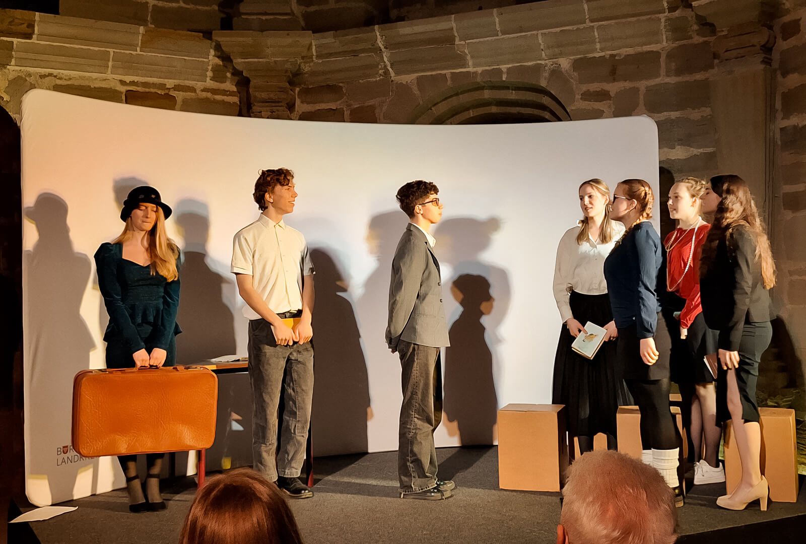Theaterstück des Theaterkurses der Oberstufe der CJD Christophorusschule Droyßig